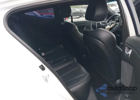 2016 Hyundai Veloster Turbo z USA, uszkodzony, nr VIN KMHTC6AE2GU278382